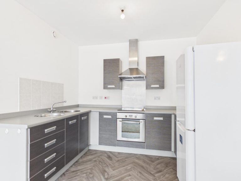 LDE-10177-property-1